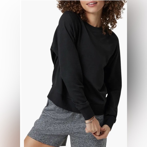 Vuori Tops - Vuori Long Sleeve Halo Crew Sweatshirt Large Black Heather NWT